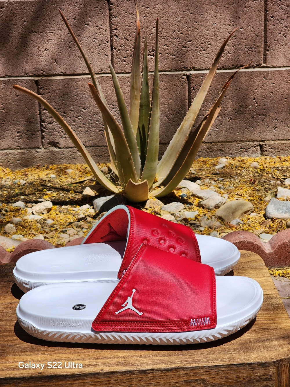 Nike Men's Jordan Play Varsity Red/White Slides Size 10 - Picture 5 of 6